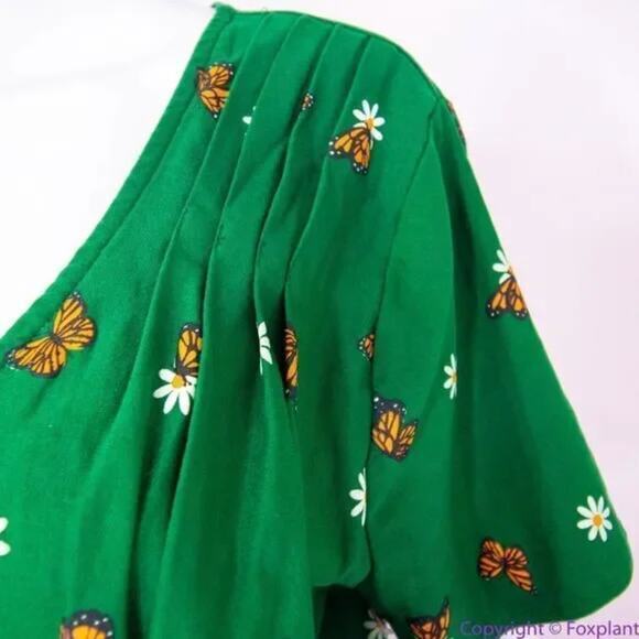 Unique Vintage X GB Butterfly And Daisy Flowers Green Dress, size L - Picture 15 of 16